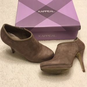 Taupe heel booties